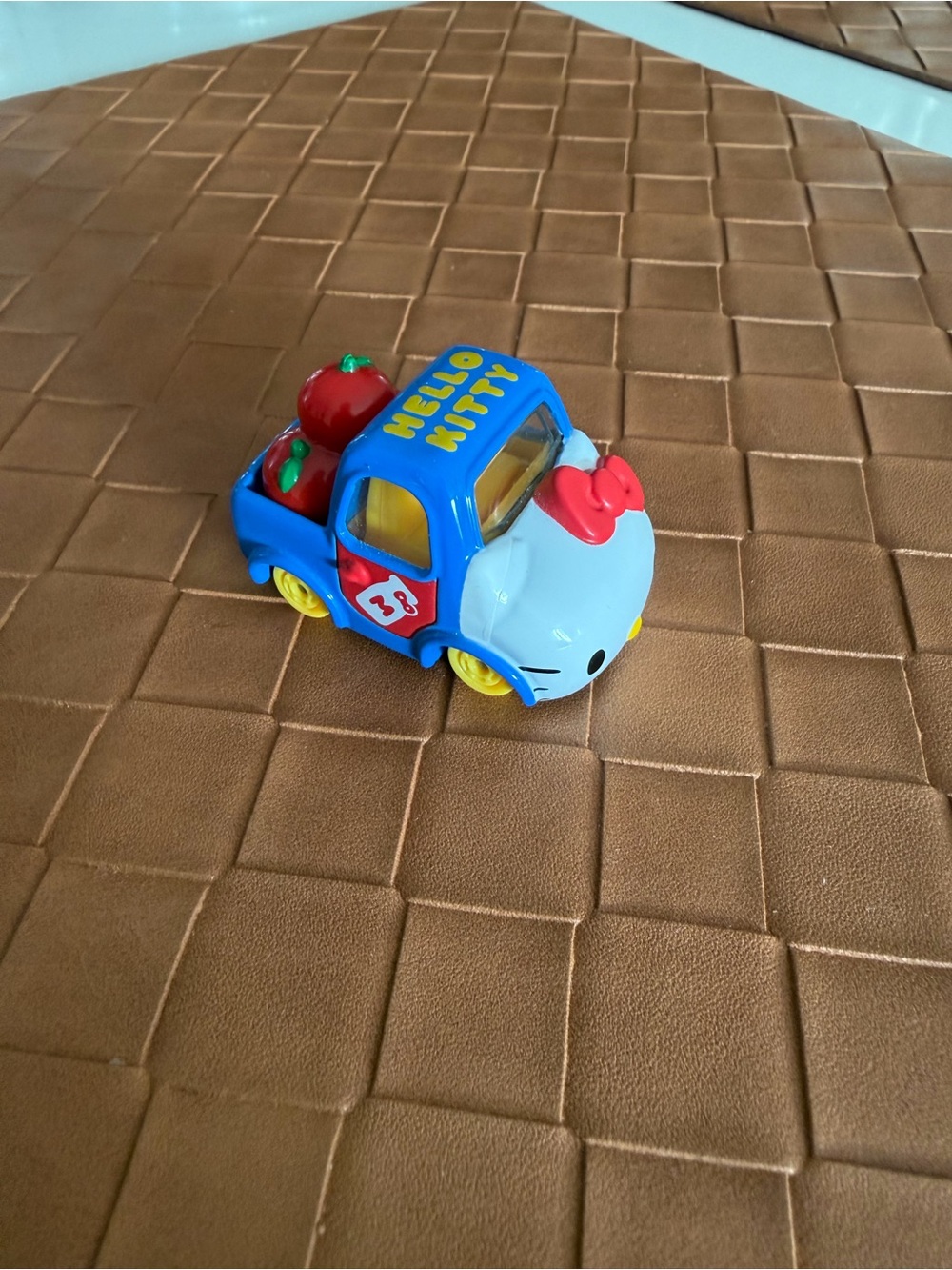 Hello Kitty Blue and White Apple Pickup Toy Truck